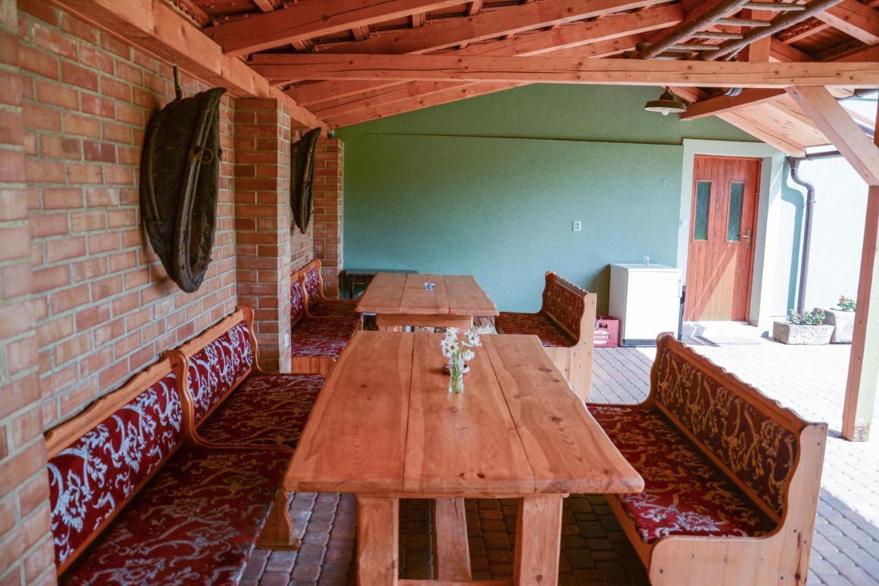 Stovka Bozanov Guest House Exterior photo
