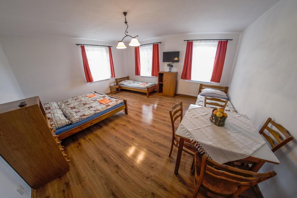 Stovka Bozanov Guest House Exterior photo