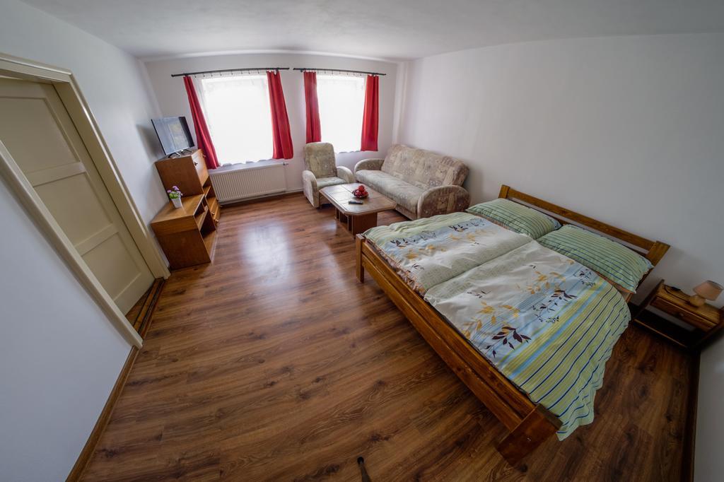 Stovka Bozanov Guest House Exterior photo